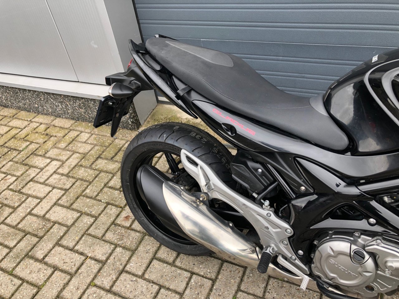 Suzuki Gladius 650 met ABS uit 2013, net onderhoud gehad, nwe banden €3250-