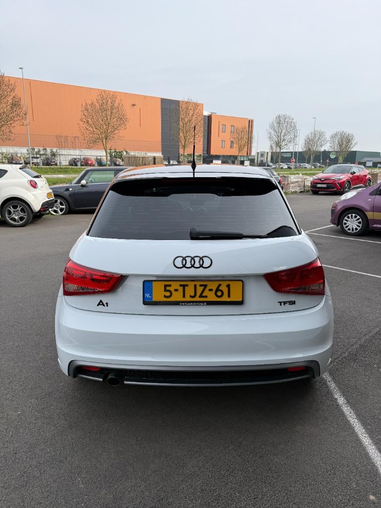 Audi A1 Sportback 1.2 tfsi admired s- line