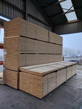 Vuren Steigerplank ME 32x200mm Gedroogd L= 5m € 3,99 per m1 Incl. Btw.