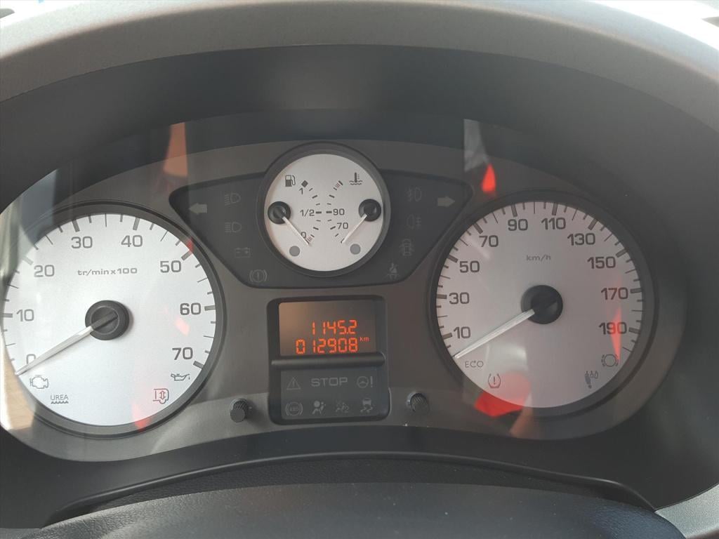 Peugeot Partner tepee 1.2 110pk active | trekhaak | apple carplay | airco |