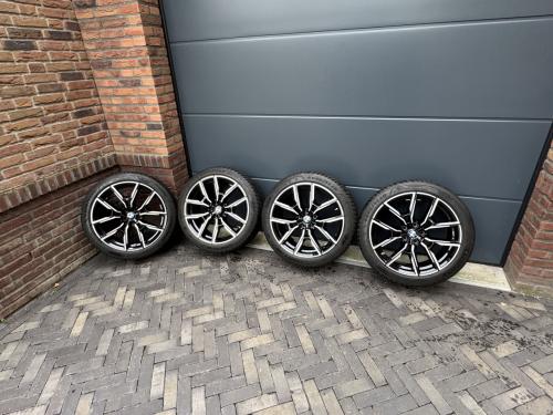 BMW i4 Winterbanden M748 Style Breedset
