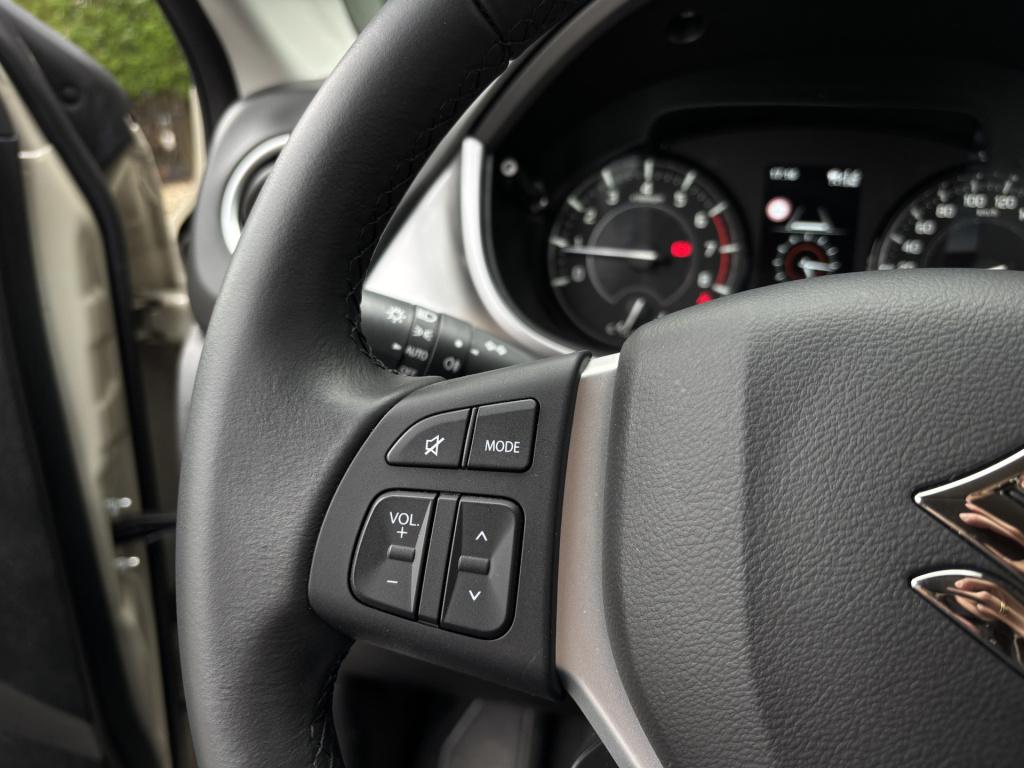 Suzuki Vitara 1.4 boosterjet select smart hybrid