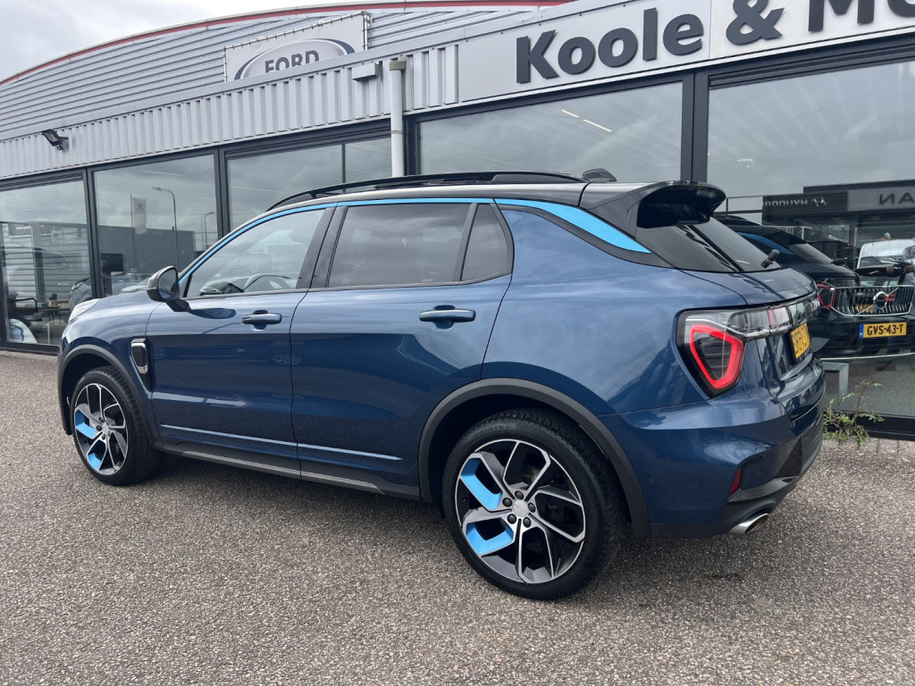 Lynk & Co 01 1.5 261pk plug in hybrid , pano dak , 360 gr camera , car play