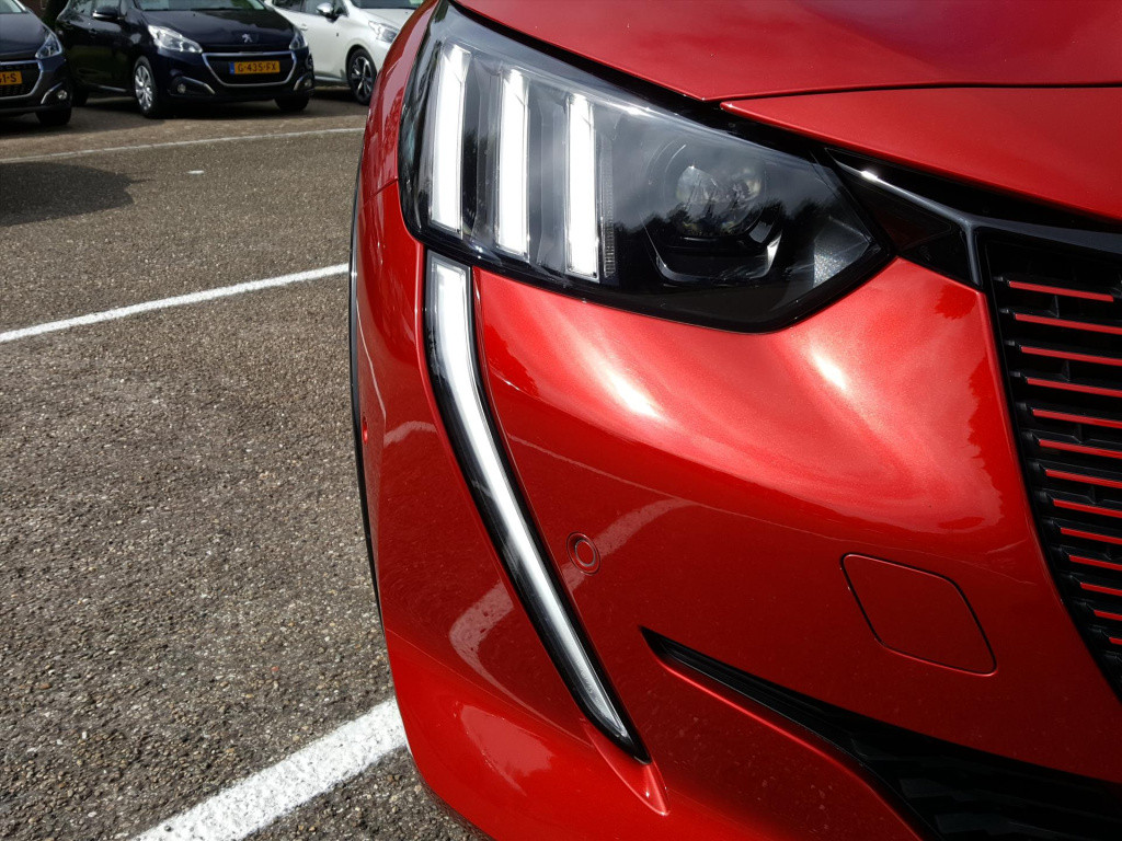 Peugeot 208 gt pack ev 50kwh 136pk/12%bytelling+btw | 3-fase navigatie | cr