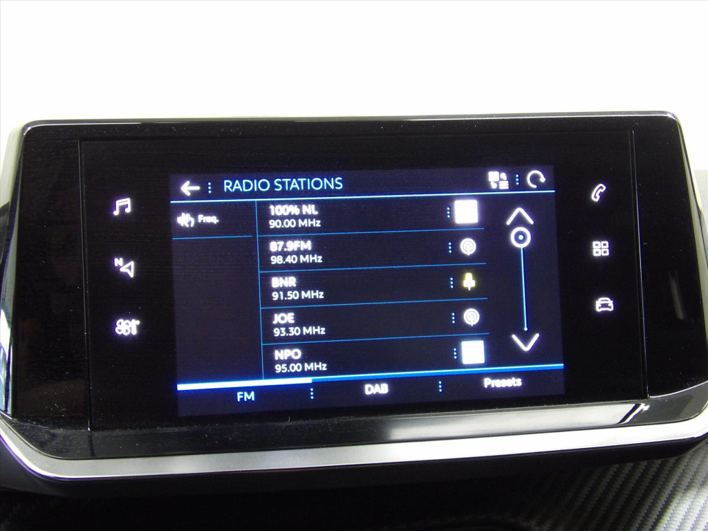 Peugeot 2008 1.2 puretech 130pk allure