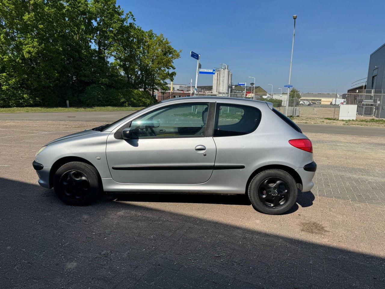 Peugeot 206 bj 2004 1200 euro