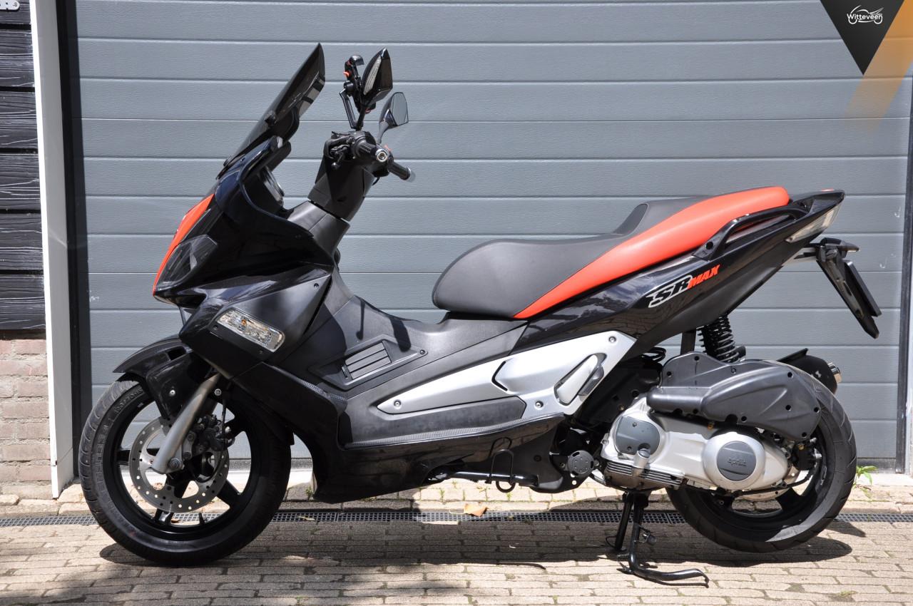 Aprilia SR Max 300 Rappe motorscooter!