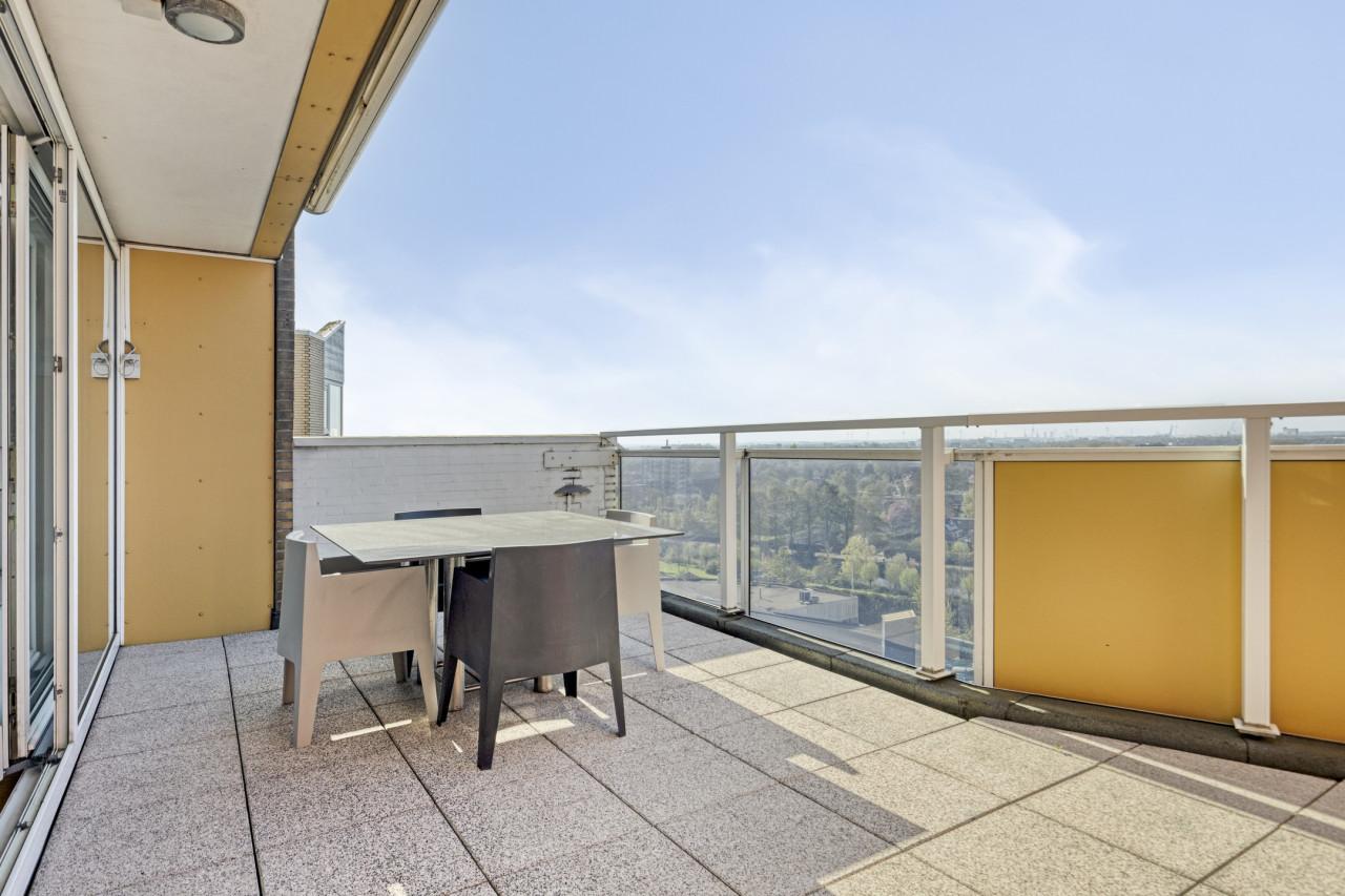 Appartement met zeezicht, 9e verdieping