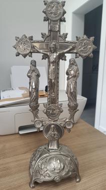 Mooi staand kruisbeeld calveriegroep