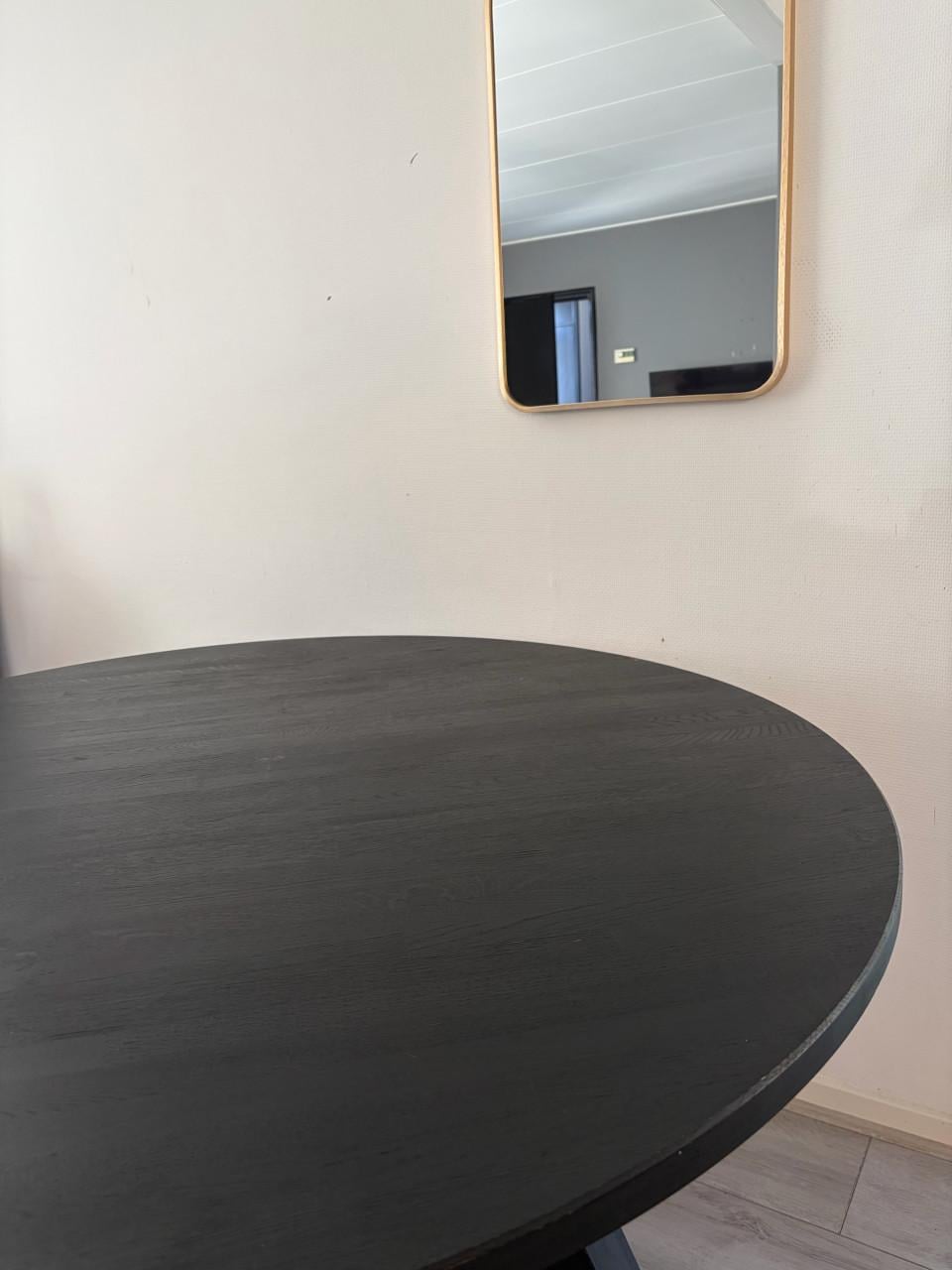 WOOOD Rhonda eettafel Ø129 cm – Massief eiken – Black Night