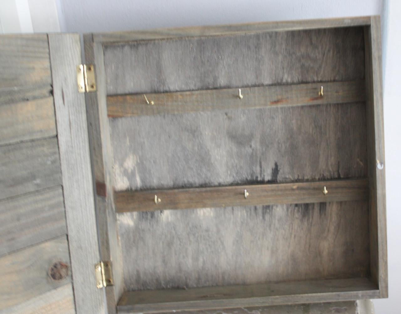 Houten sleutelkastje