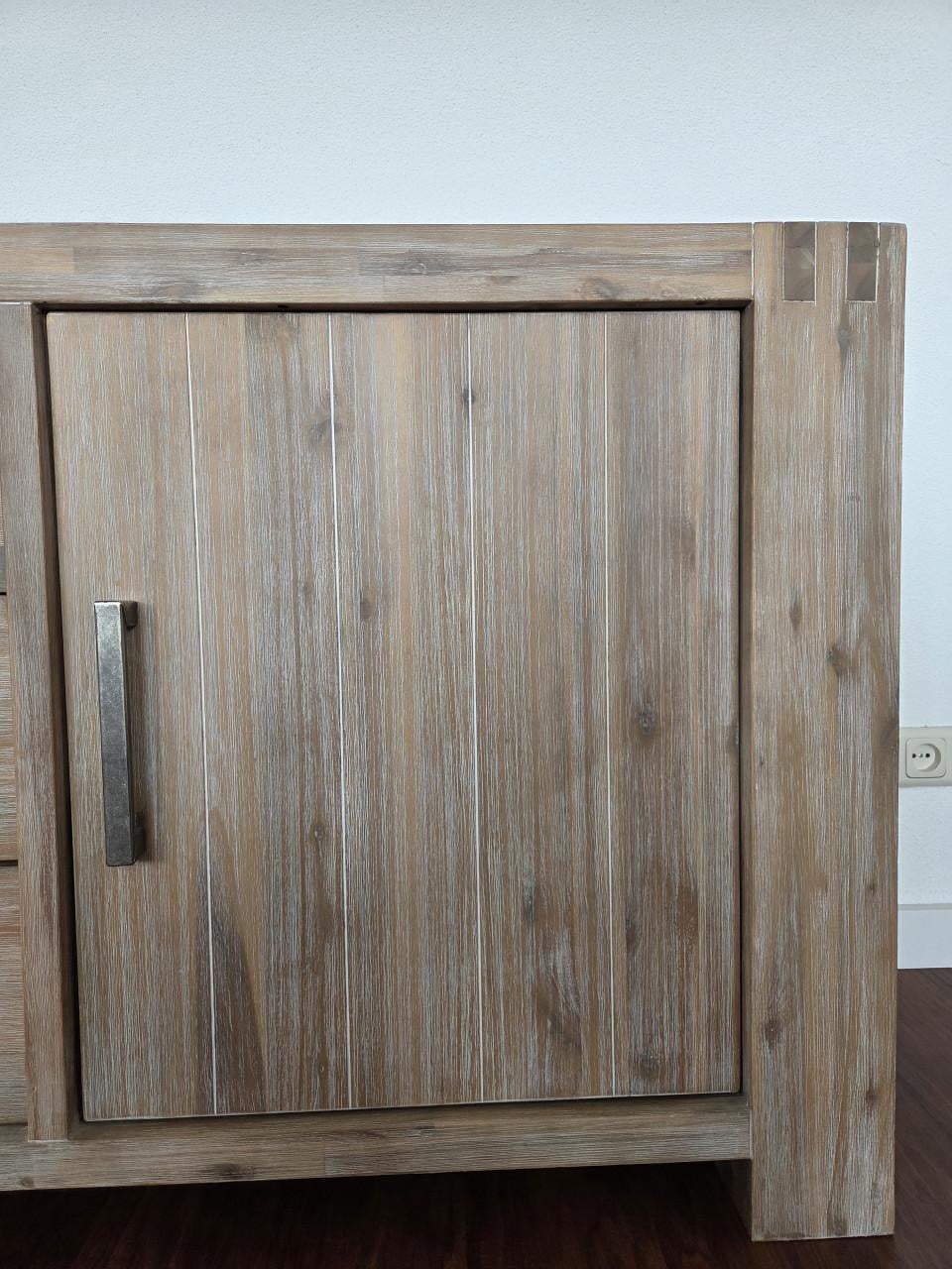 TE KOOP: Dressoir