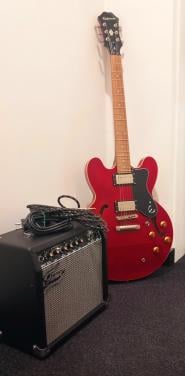 Epiphone eletrisch Gitaar met GRATIS versterker en kabel