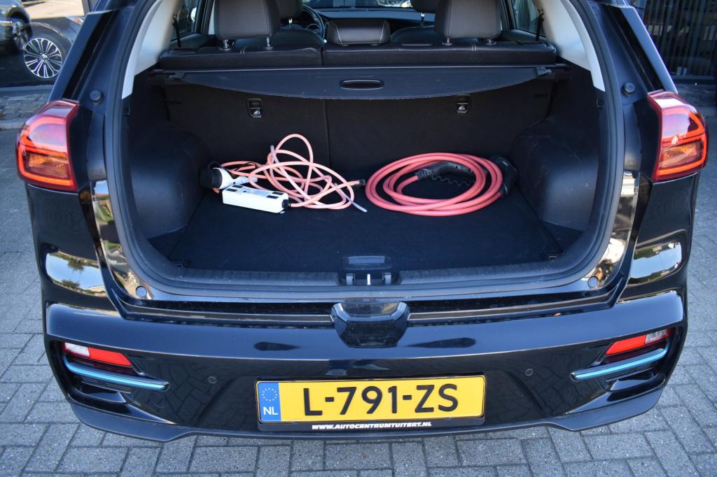 Kia E-niro dynamicline 64 kwh | soh 100% | dealer onderhouden | nap | apple