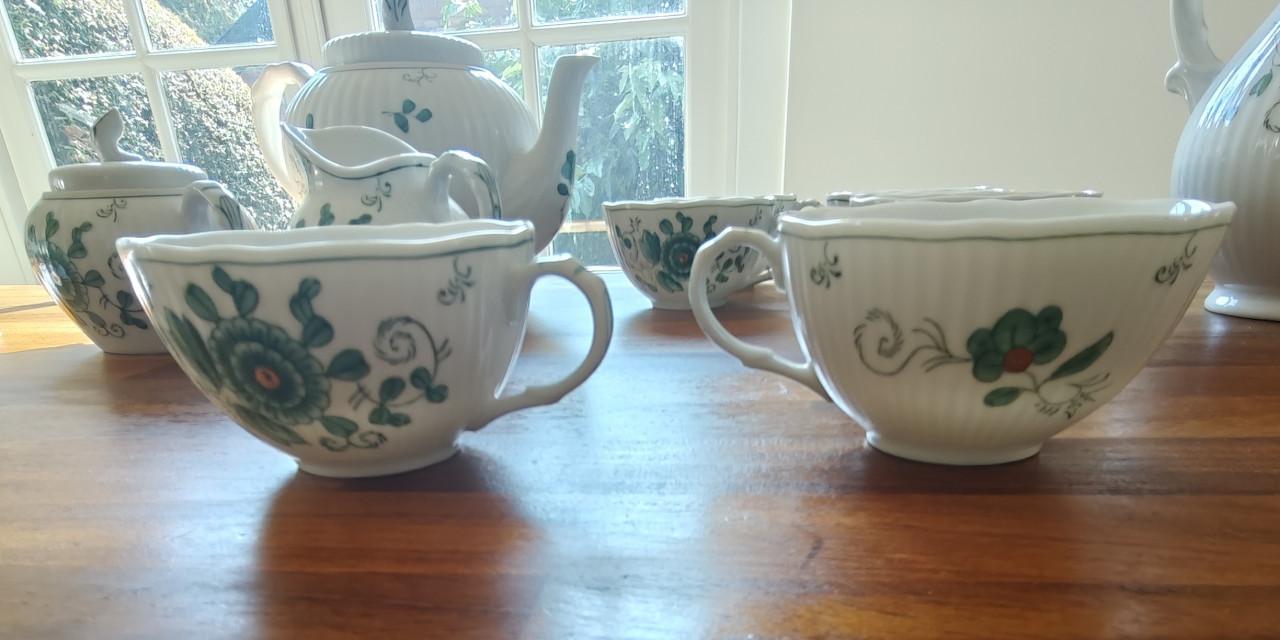 Koffie en thee servies Nikko Grün