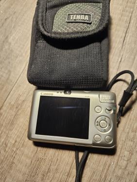 Werkende mooie Canon Digital IXUS 100 IS camera met tas...