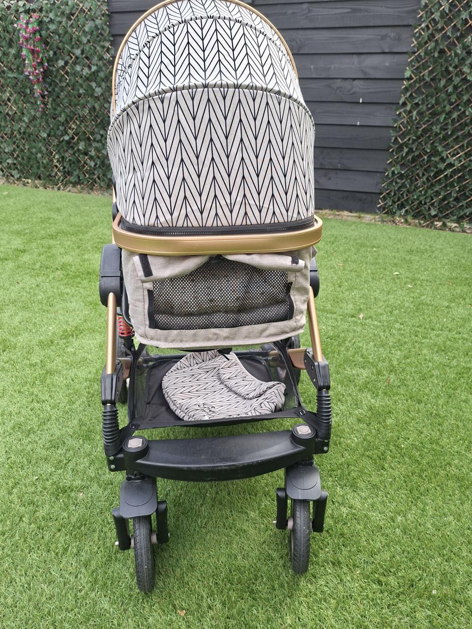Kinderwagen merk Moni 3 in1 combi