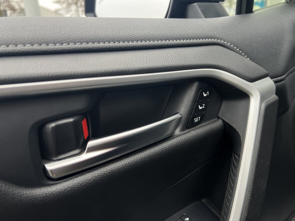 Toyota Rav4 2.5 hybrid executive nl auto | trekhaak | alarm klass 3 | vol l
