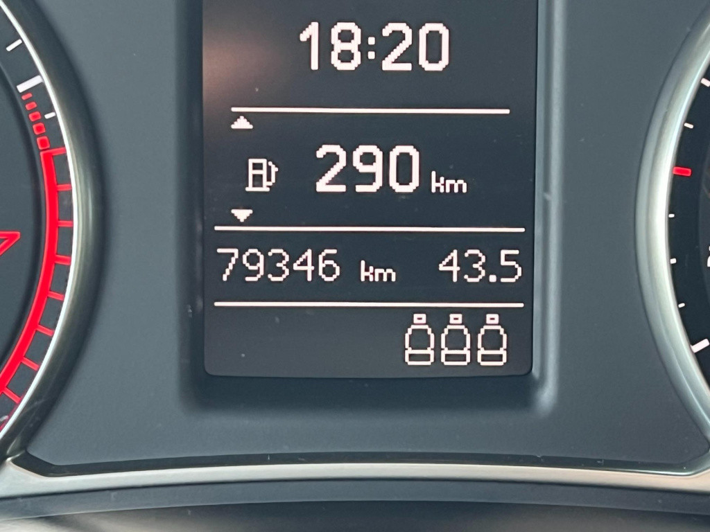 Audi A1 Sportback 1.0 tfsi adrenalin, s-line, navi enz...