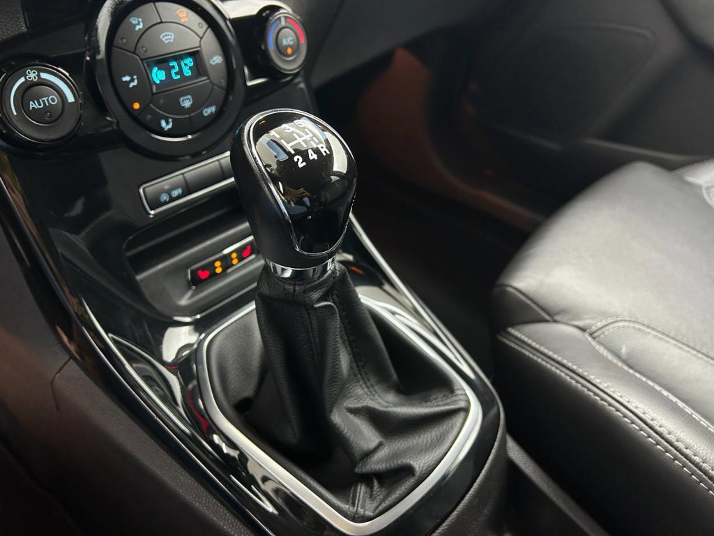 Ford Fiesta occasion 1.0 ecoboost titanium | zwart | tweedehands ford fiest