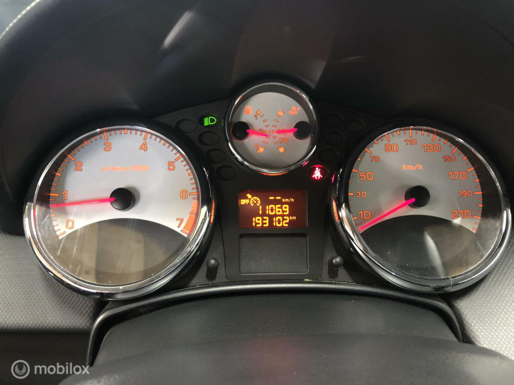 Peugeot 207 cc 1.6 vti griffe