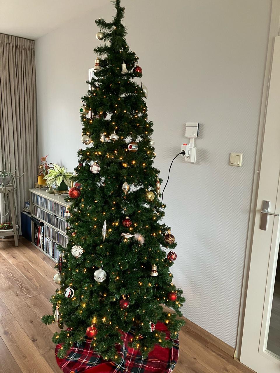 Kunst kerstboom 215cm met 400 lichtjes