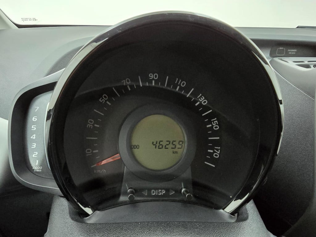 Toyota Aygo occasion met parkeercamera en weinig km | tweedehands toyota ay