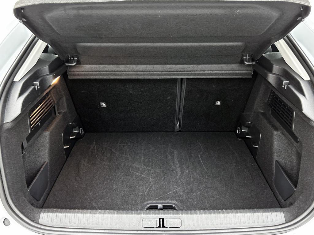 Citroen C4 130pk business plus | rijklaar | camera | comfort seats | apple 