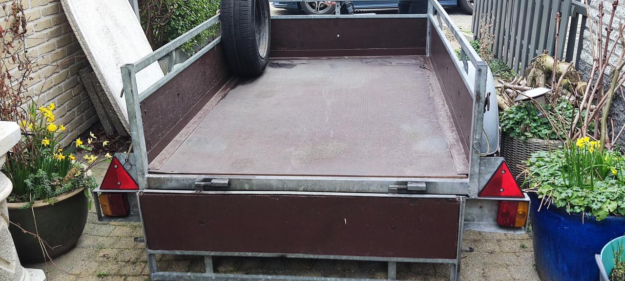 Goede nette aanhanger 190 x 120 + reserve wiel, bergbak, net, disselslot