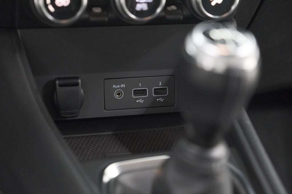 Renault Captur tce 100 intens | camera | stoelverwarming | navigatie | appl