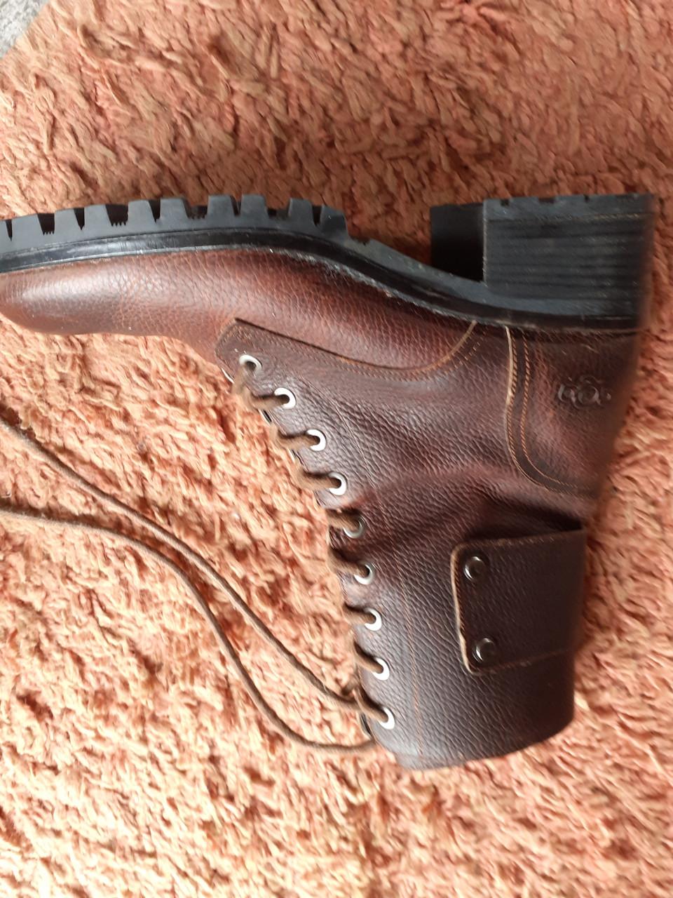 Gloednieuwe Hush Puppie schoenen  mt 40, helft vd nieuwprijs