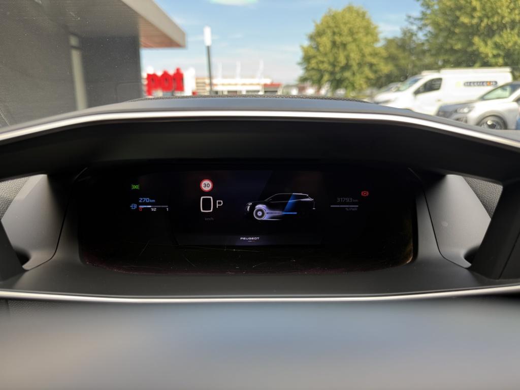 Peugeot 2008 1.2 hybrid 136 gt