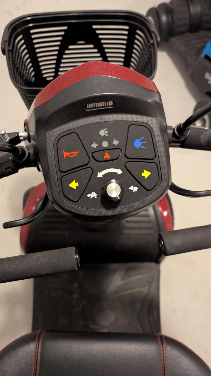 Mooie scootmobiel te koop wegens omstandigheden