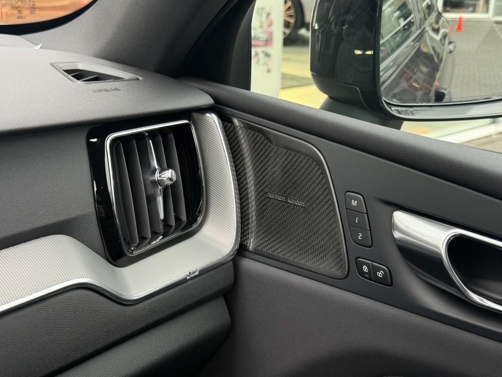 Volvo XC60 t6 398pk recharge ultra dark| panodak| 360camera| adap.cruise| a