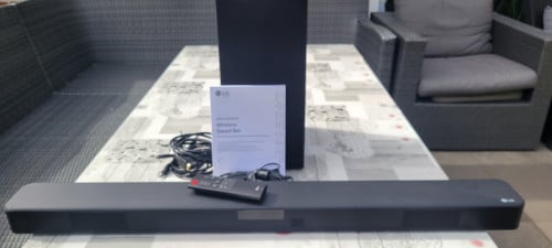 Wireless soundbar