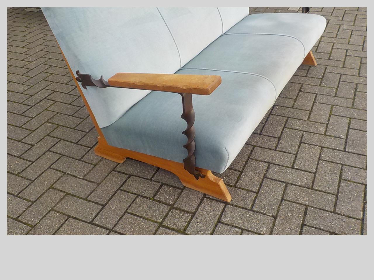 Leuk jaren '70 bankje in zeer goede staat opnieuw bekleed breed 140 cm