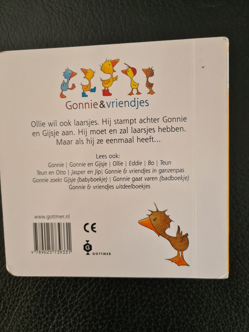 Pakketje : 2 legpuzzels,  1 houten puzzel, leesboekje Samen €3,-