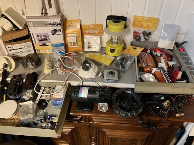Camper/caravan accessoires, grote partij handel,alles nieuw ook printplaten
