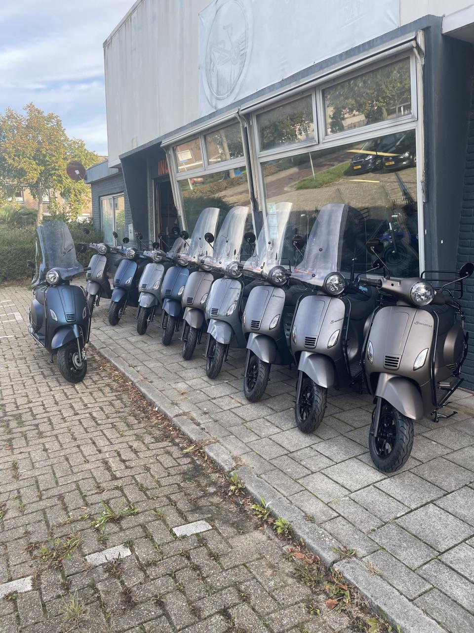 Scooterpromo Goes TOMOS Scooters in alle kleuren