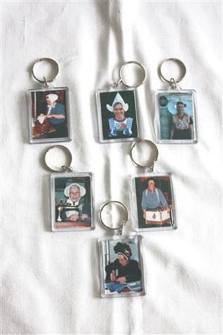 Klederdracht folklore sleutelhanger leuk souvenirtje met  verschillende