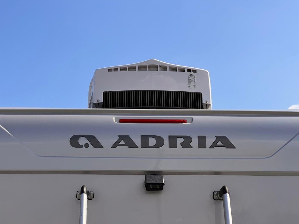 Adria Onbekend matrix m 670 sc edition50