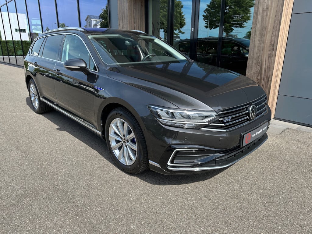 Volkswagen Passat variant 1.4 tsi phev gte | camera | dode hoek | navi | ca