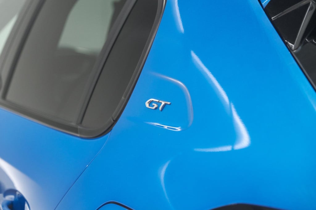 Peugeot 208 puretech 100 gt | camera | dodehoekdetectie | apple carplay | s