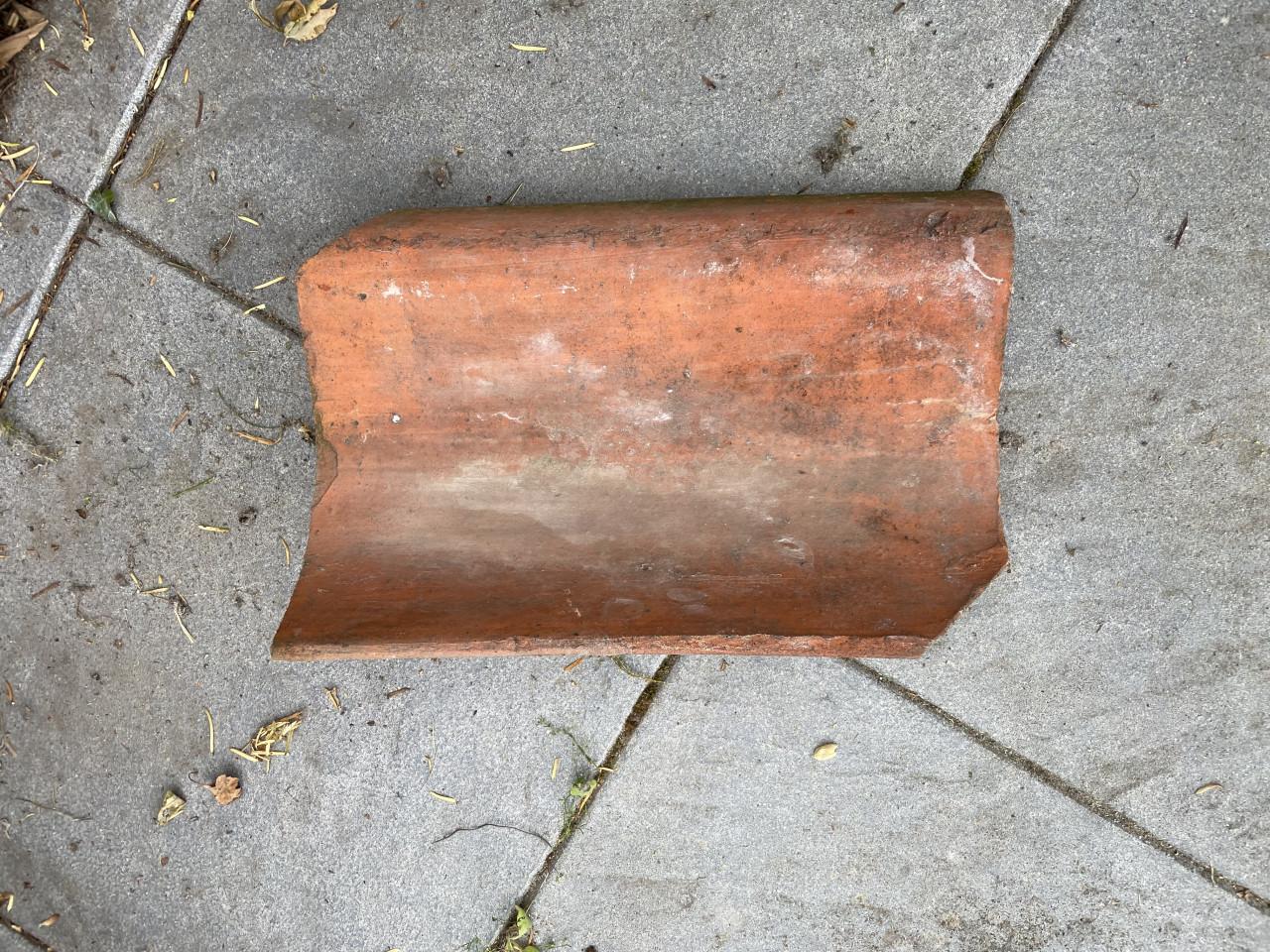 Te koop: Oud hollands dakpannen kleur rood