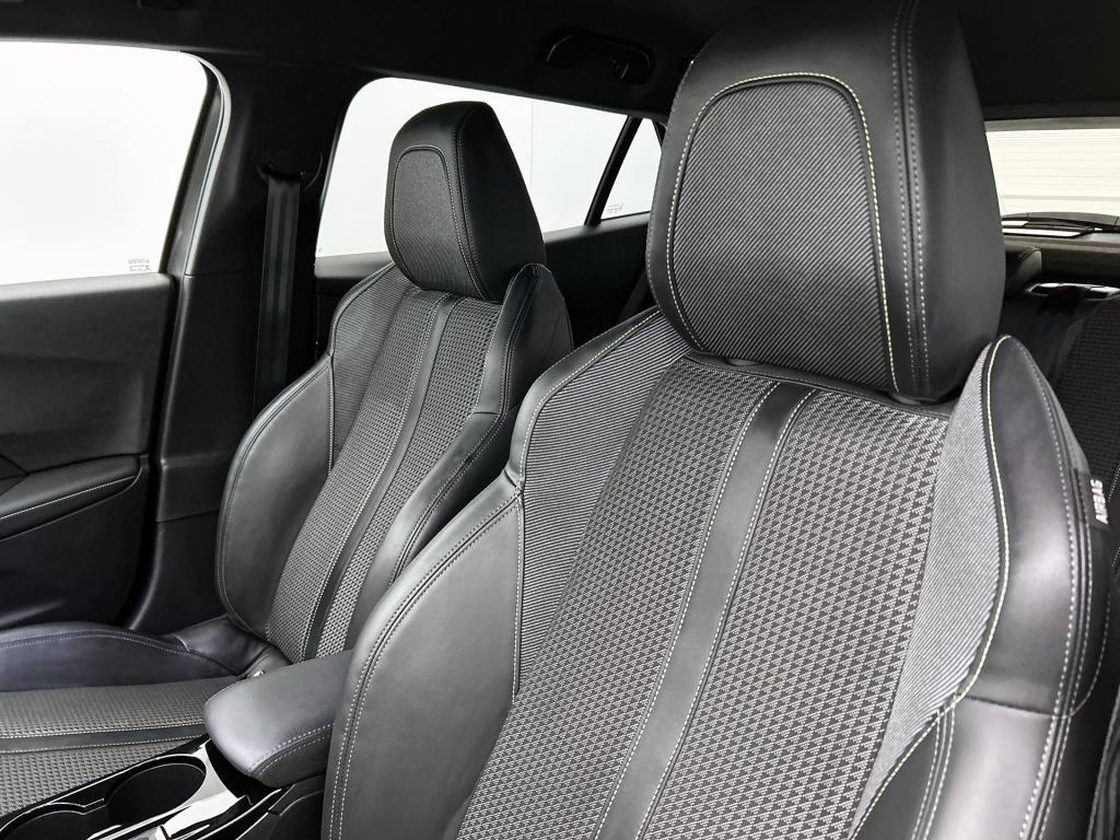 Peugeot 2008 130 pk gt-line | rijklaar | adaptive cc | navigatie | 3d cockp