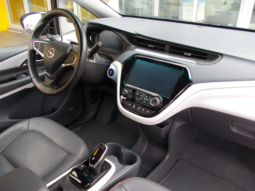 Opel Ampera-e navi, cr.control, leer, stoelverw., stuurverw
