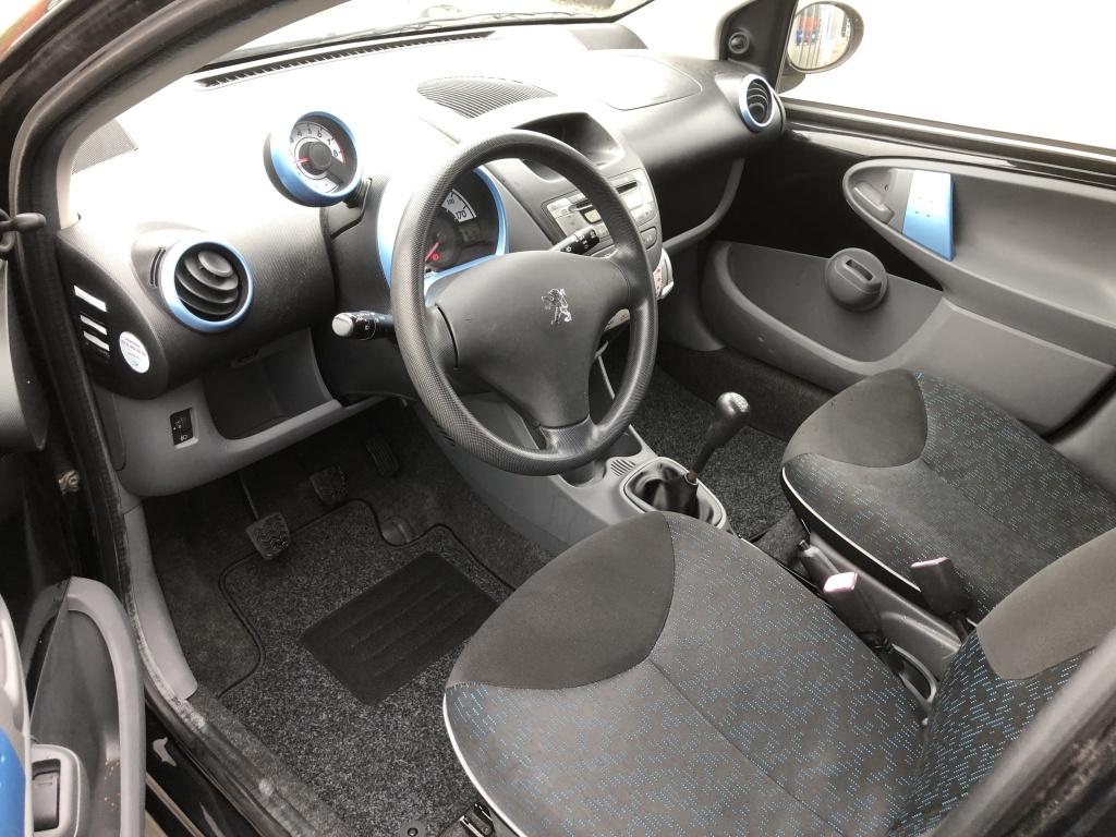 Peugeot 107 1.0-12v urban move
