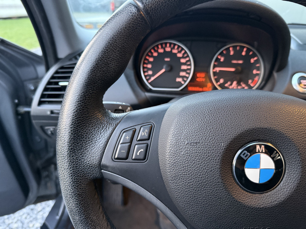 BMW 1 Serie 116i 2.0 122pk automaat executive 5-drs