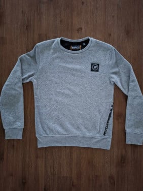 Leuke licht grijze sweater
