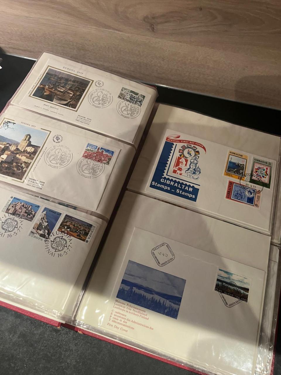 Album met FDC's Nederland waaronder oude enveloppen